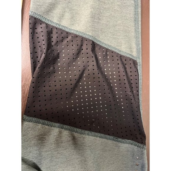 895‎ Spruce Green Performance Leggings Medium Zippered Legs Perforated Panels - Picture 7 of 7